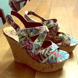 Guess wedge summer heels